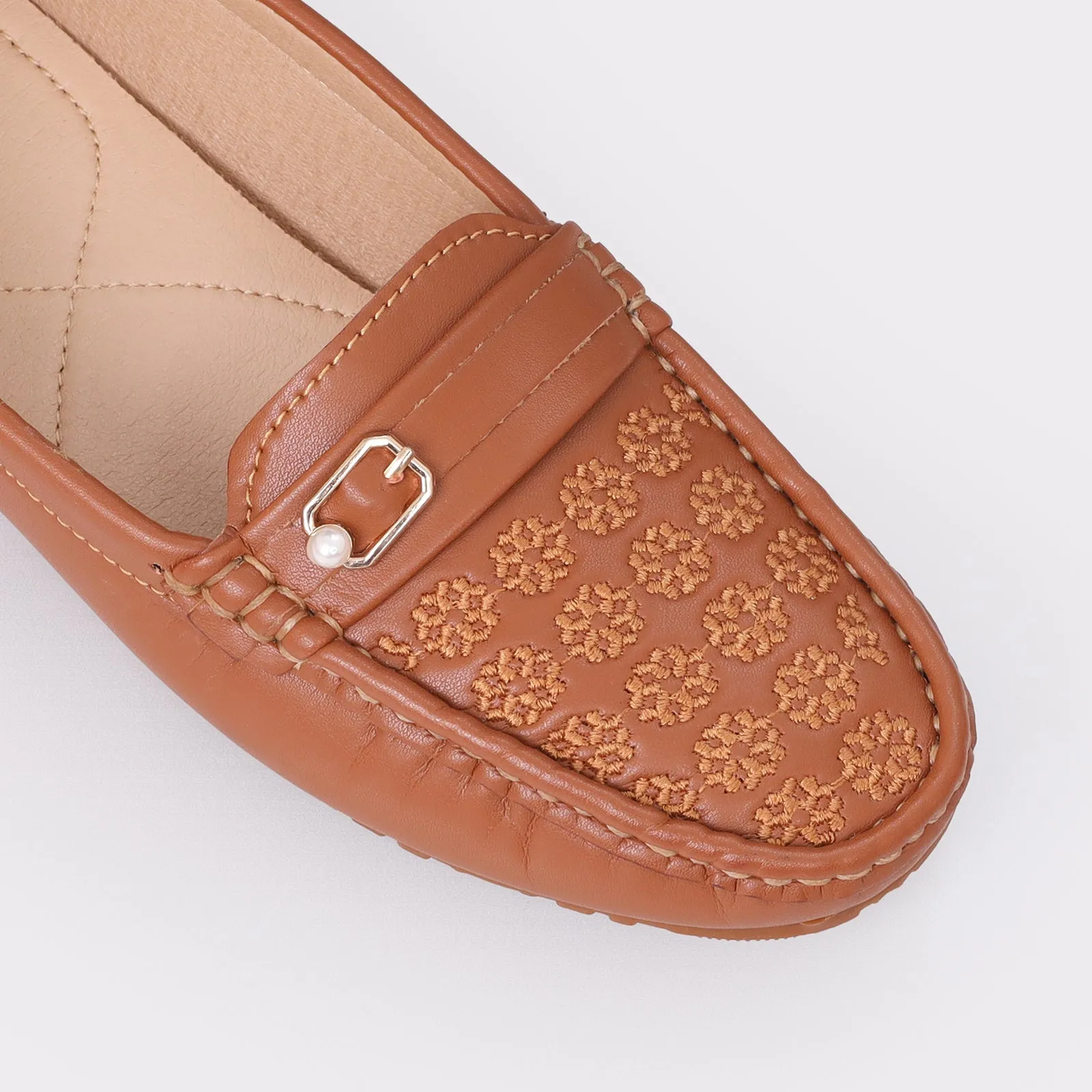 Women stylish moccs